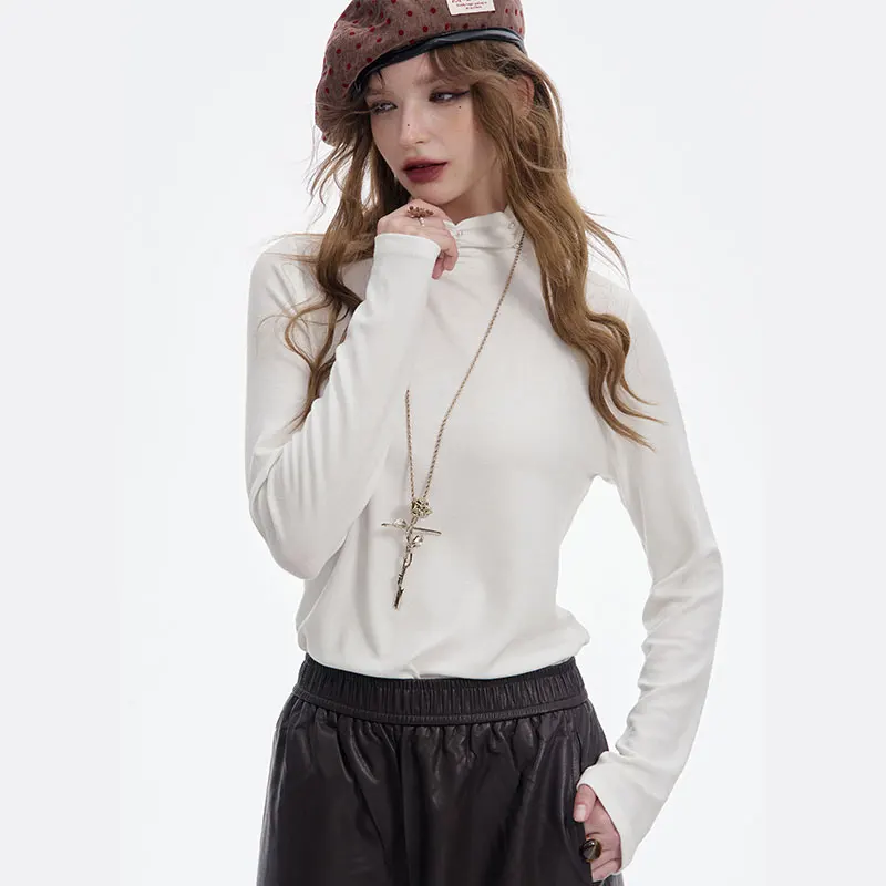 ELFSACK Women's Goth Long Sleeve T‑Shirt with Pearl Decor Mock Neck, Slim Basic Tee for Fall
