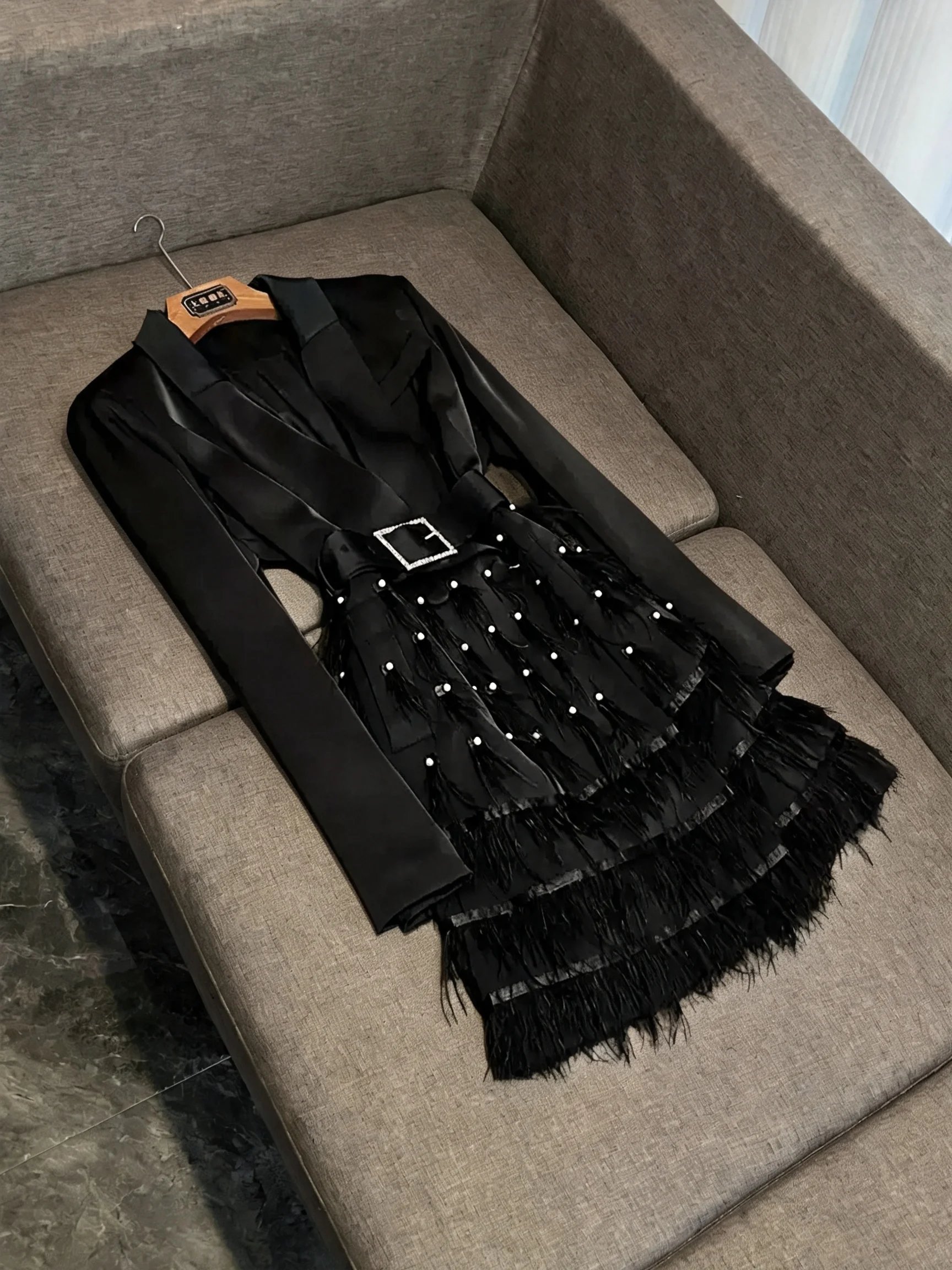 2026 New Black Suit Collar Windbreaker Women's Beaded Feather Waist-Cinching Commute Dress Long Sleeve Double-Button Closure