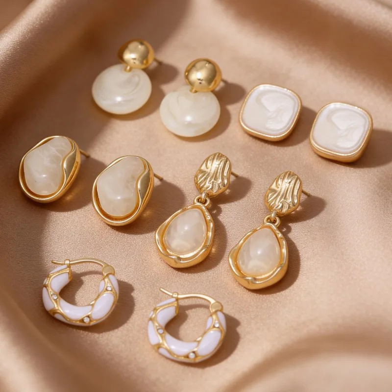 Retro Style Mirad Amber Stainless Steel Earrings with Female Niche Design, High-end Earring Set