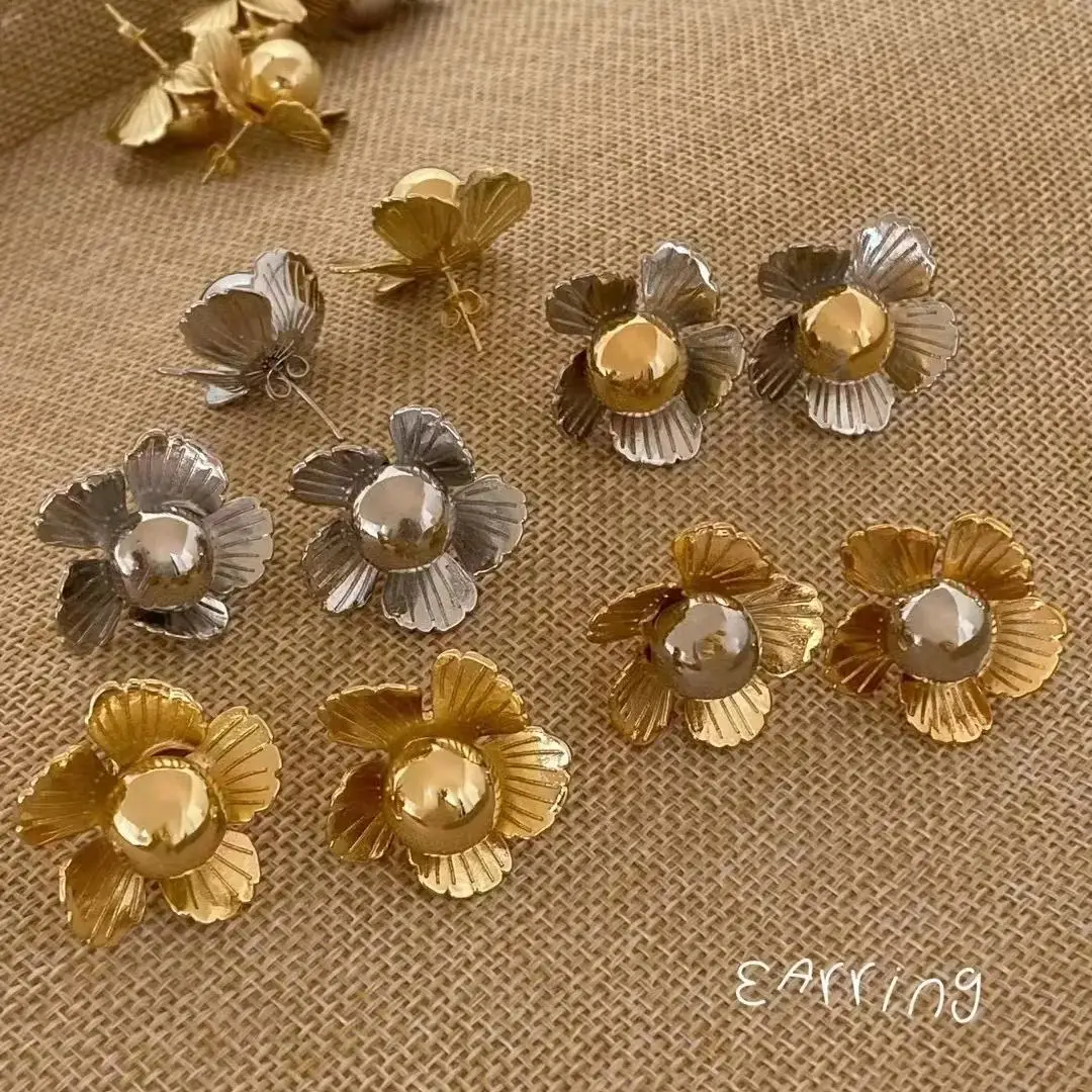 

5 Pairs, Fashion Luxury Earrings for Women Delicate Carved Flower Beads Earrings Jewelry Gifts