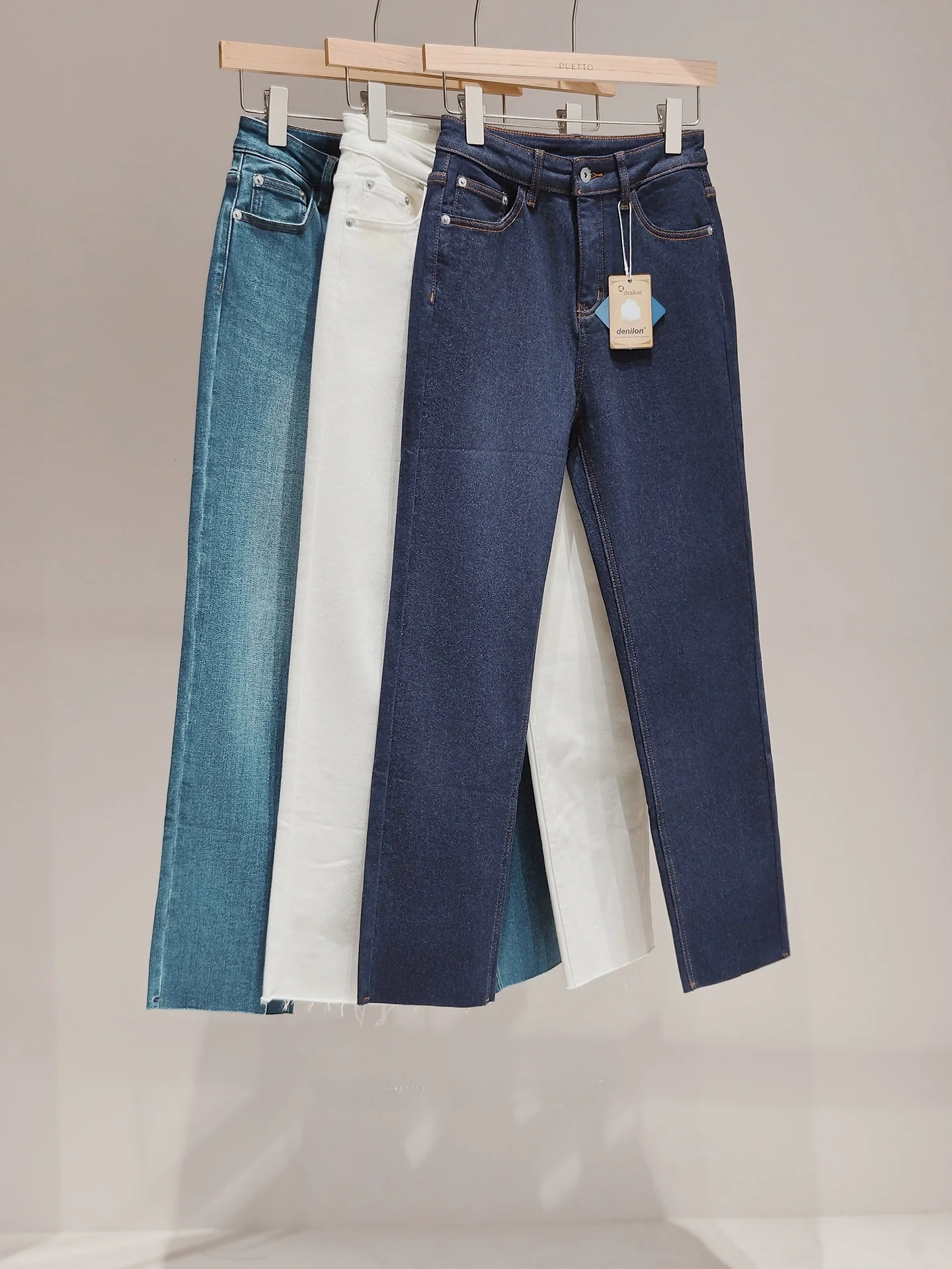 

Женские модные зимние джинсы Duetto High-Tech Heating Fce: утепленные, высокоэластичные, прямые, зауженные, из смесового хлопка