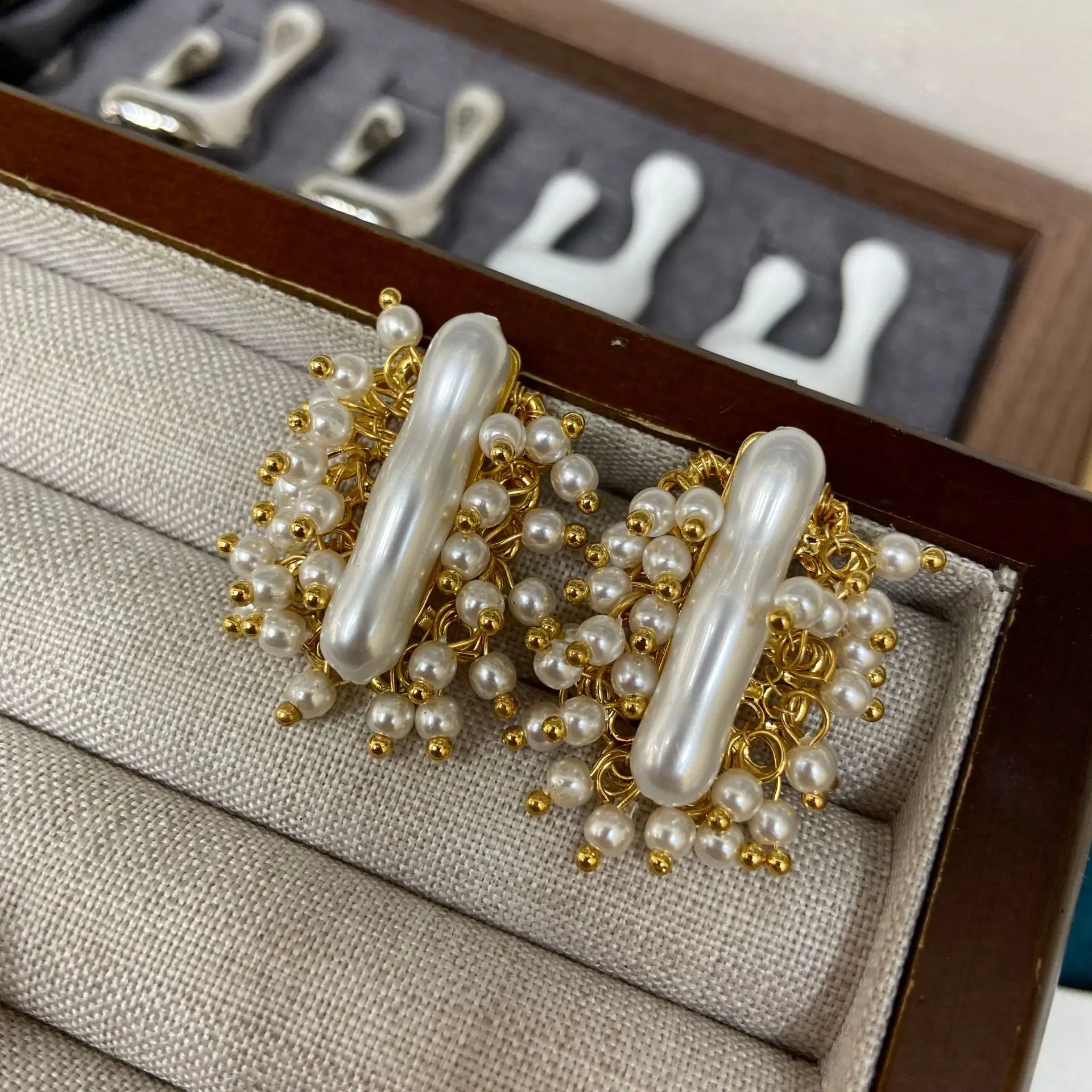 Europe America Natural Baroque Pearl Vintage Earrings Women Classic Luxury Bohemian Jewelry Accessories