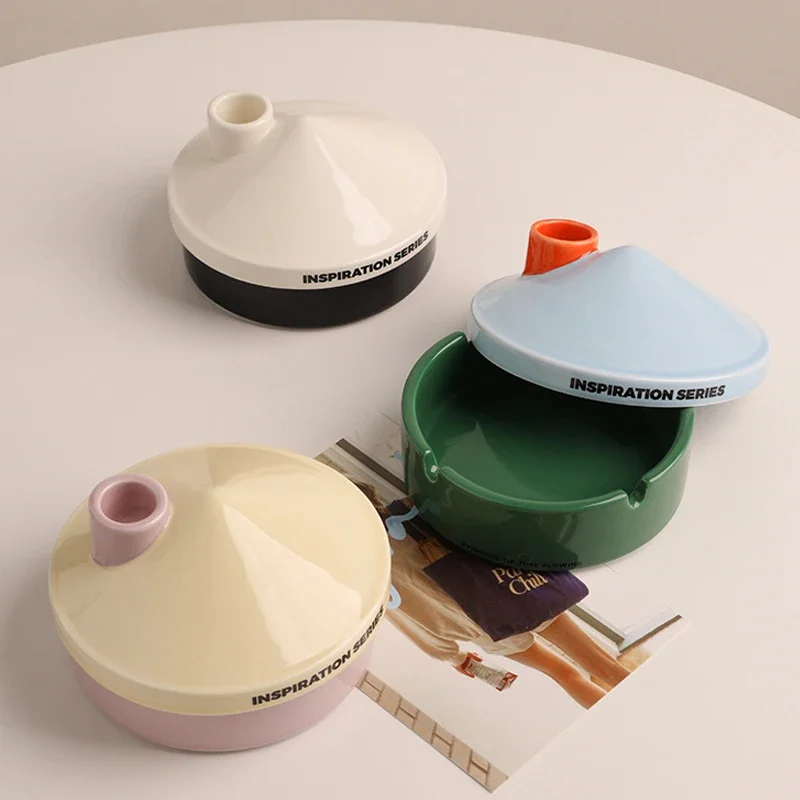 

Small House Ceramic Ashtray with Cover Anti-ash Flying Living Room Office Ornaments Advanced Sense Ceramic Decoration Ashtray