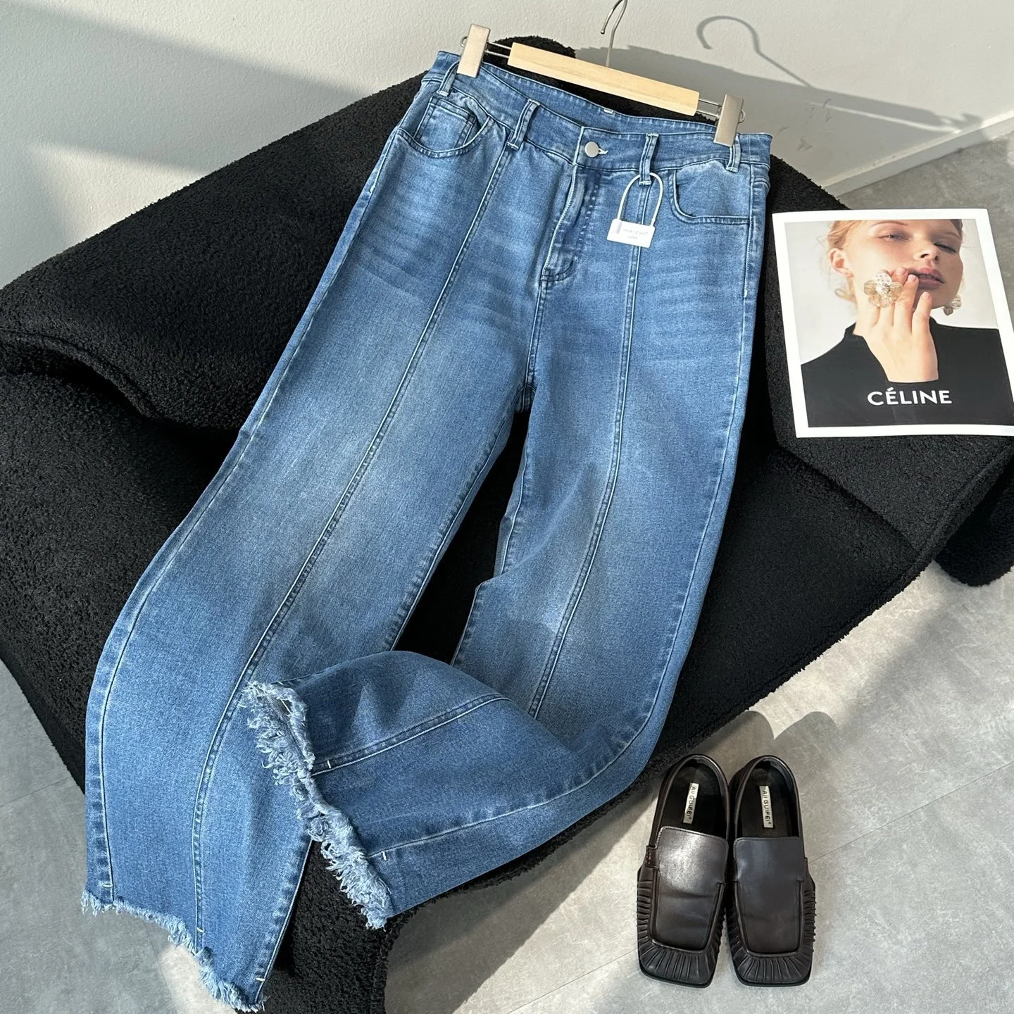 

Slim Fit Micro Stretch Micro Flared Frayed Jeans High Waist Button Closure Women's Autumn Fashion Jeans Wood Giant 1090