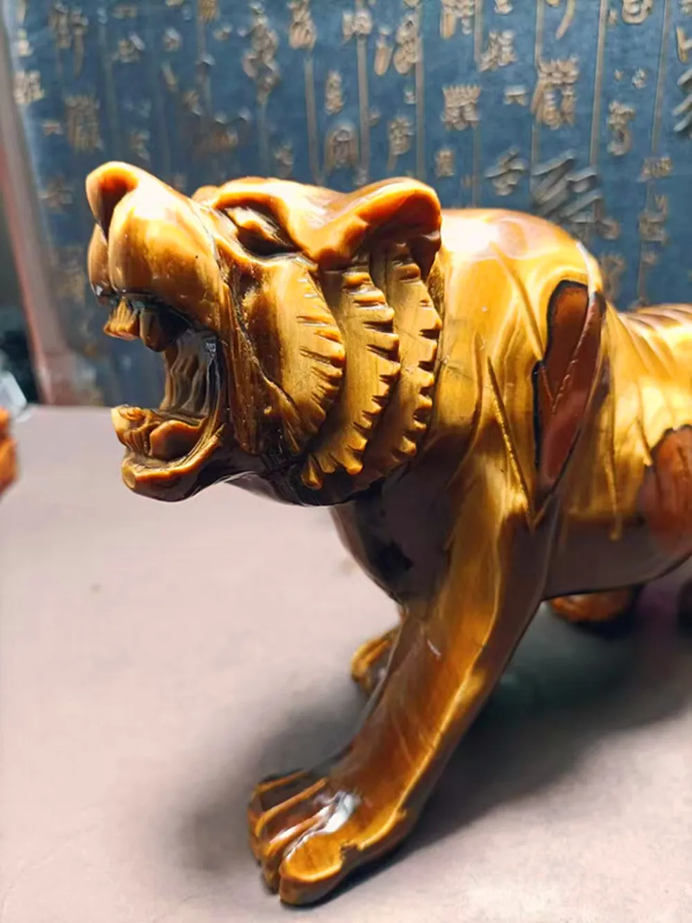 1737g   Natural quartz crystal tiger stone carving tiger spirit gathering wealth god beast fashion decoration processing