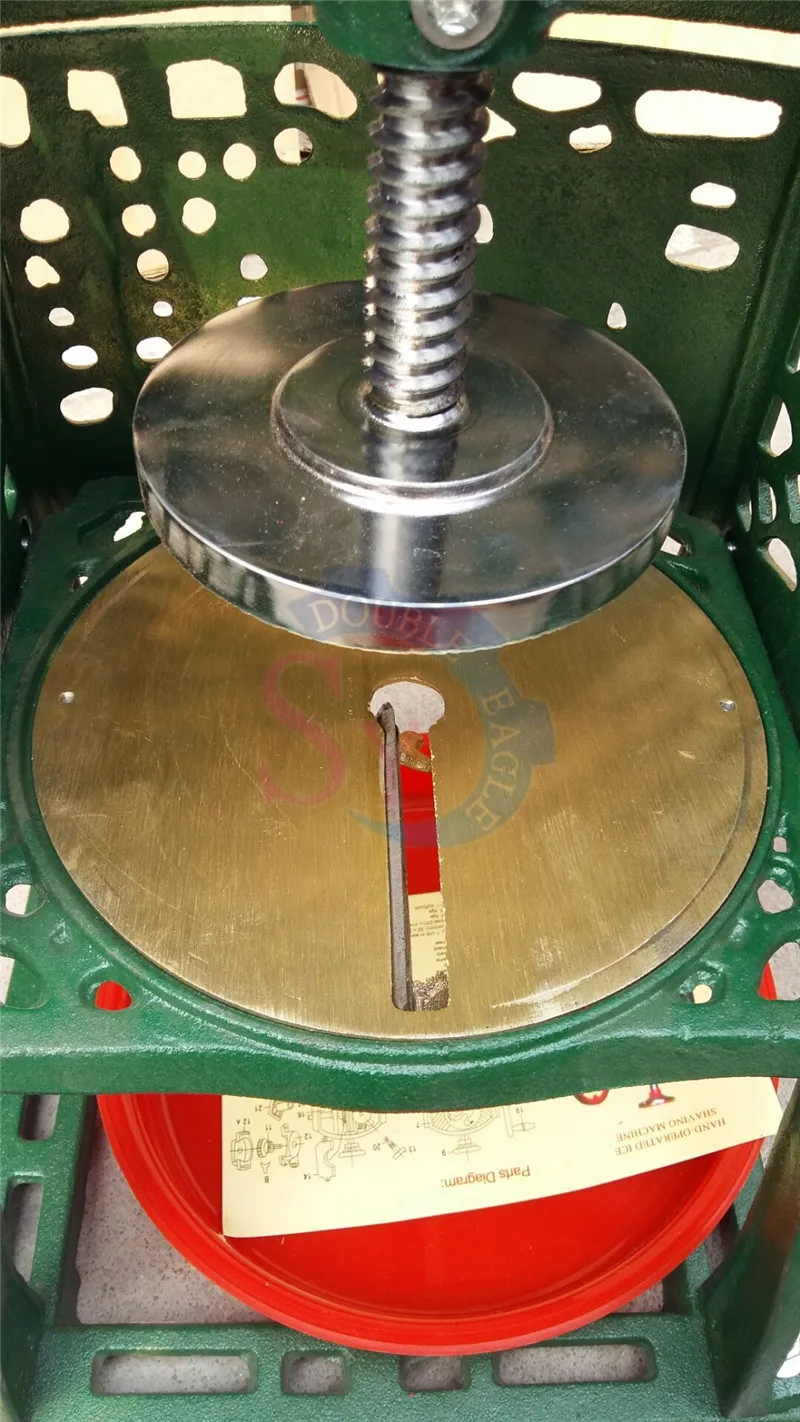 ماكينة صنع الثلج المحمولة من ريترو تشي بي ماروكو، ماكينة كسارة الثلج المنزلية، ماكينة حلاقة يدوية سحق