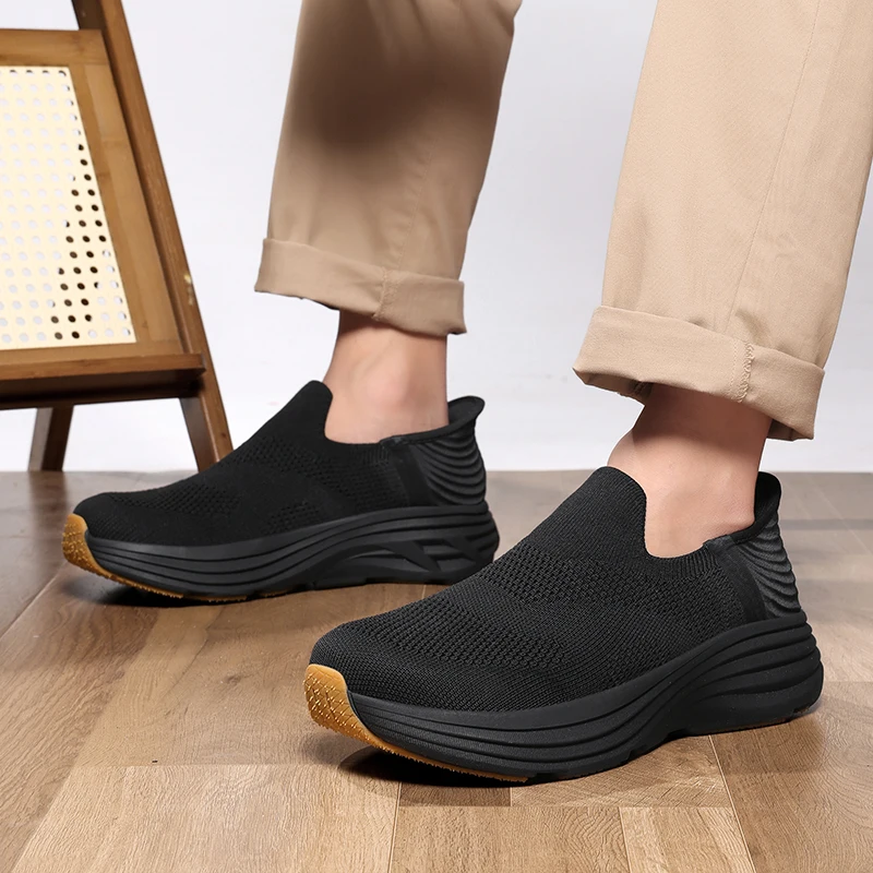 

2026 Spring Men'S Wide Toe Sneakers Breathable Mesh Outdoor Casual Shoes Comfortable Soft Anti Slip Wear Resistant Walking Shoes