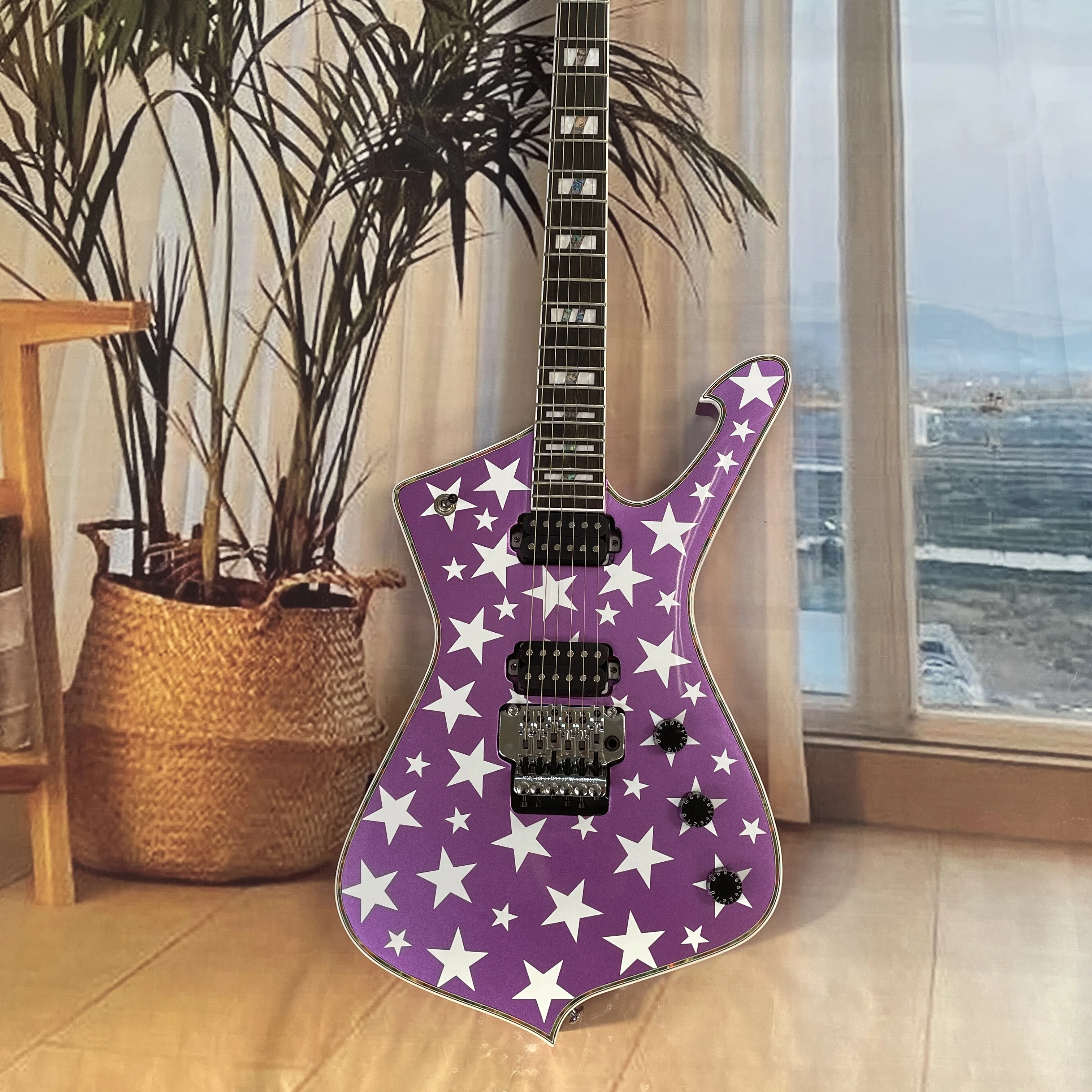 6-string purple electric guitar, double-locking tremolo electric with star patterns guitars, 22-fret speed electric guitarra