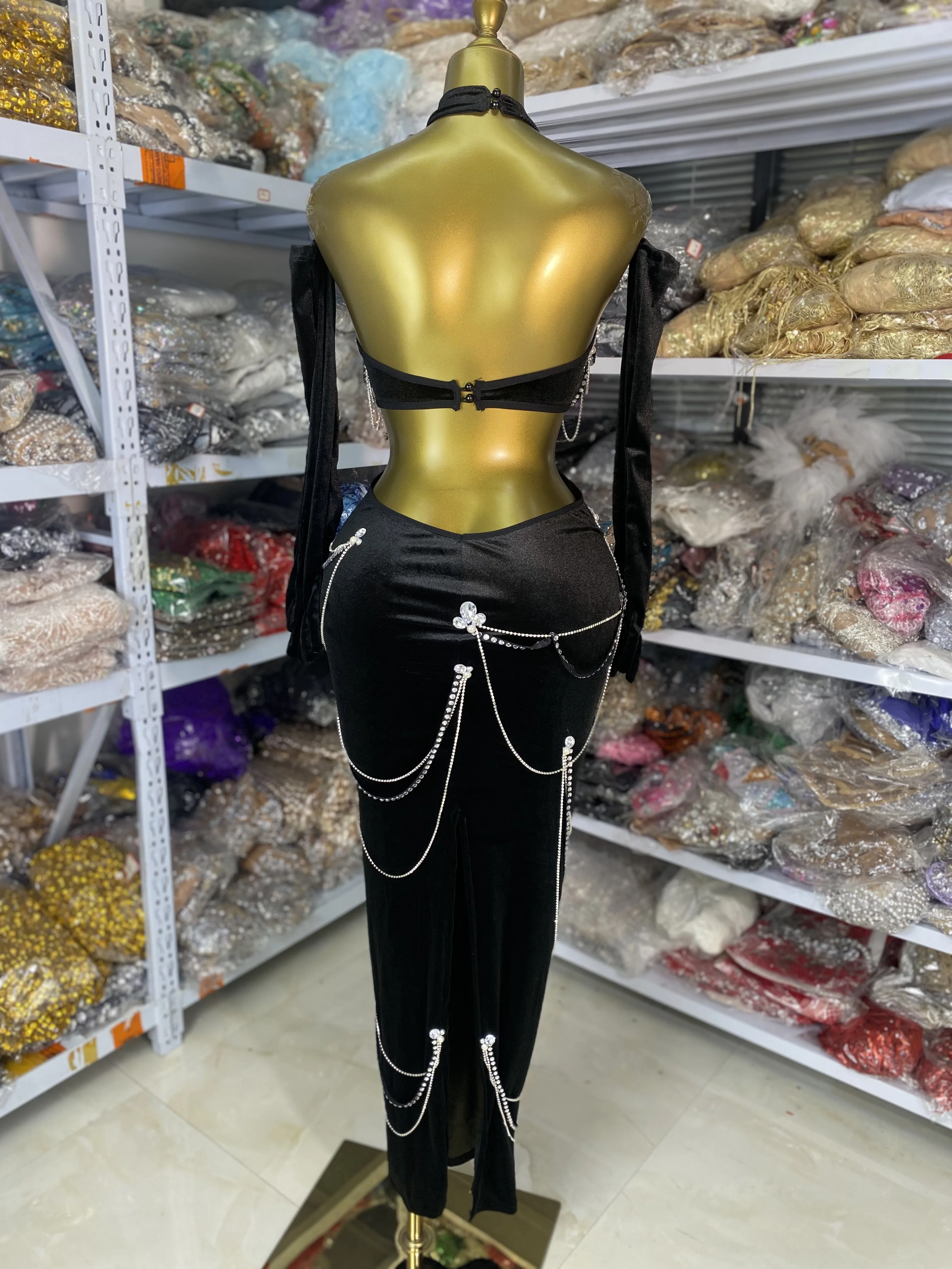 Vrouwen Luxe Avond Club Feestjurk Zwart Fluwelen Halter Strass Diamanten Ketting Uitgesneden Lange Jurk Met Handschoenen Groothandel