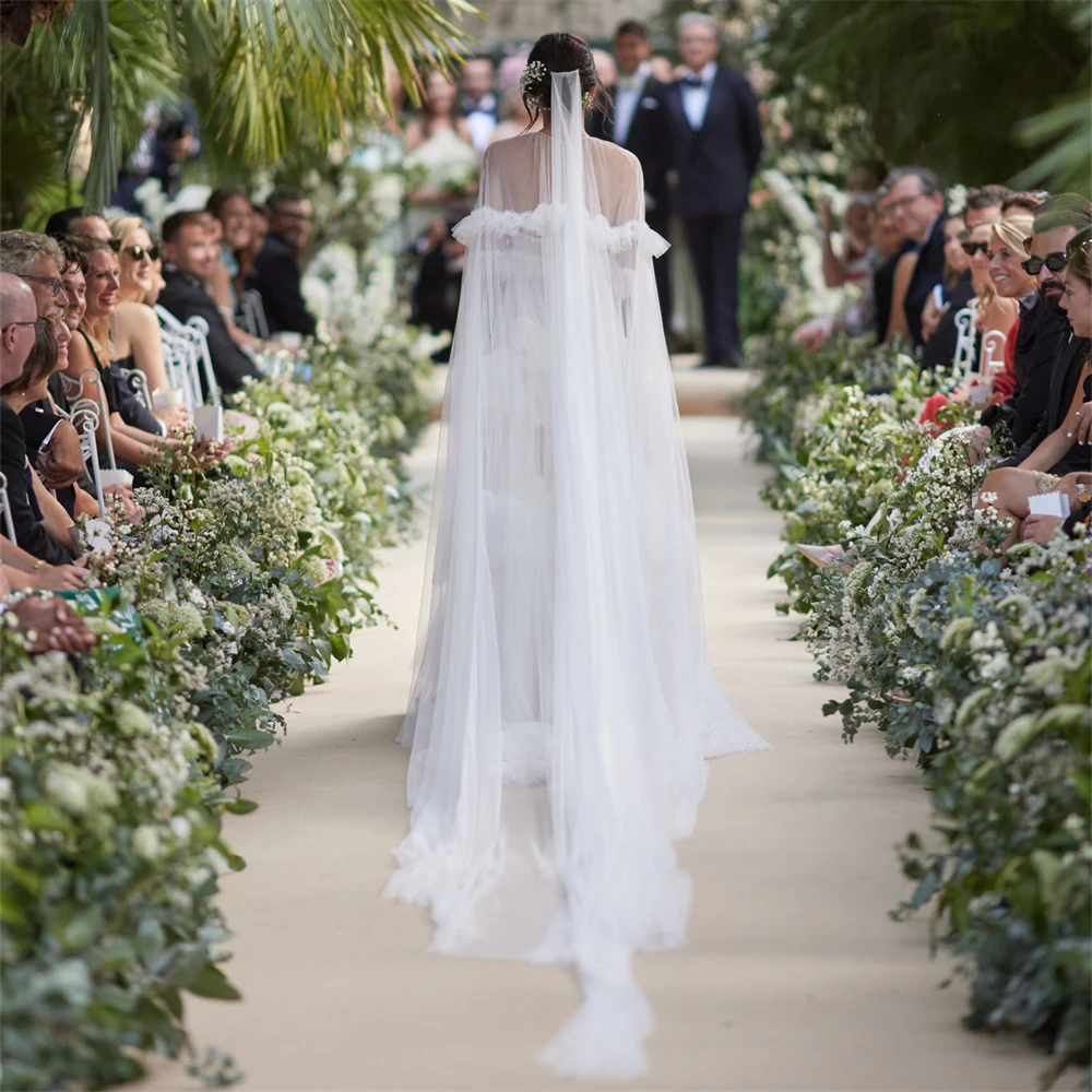 20230 # menakjubkan dari bahu berjenjang Draped Tulle gaun pernikahan untuk pengantin disesuaikan 2024 Boho wanita gaun pengantin dengan Cape