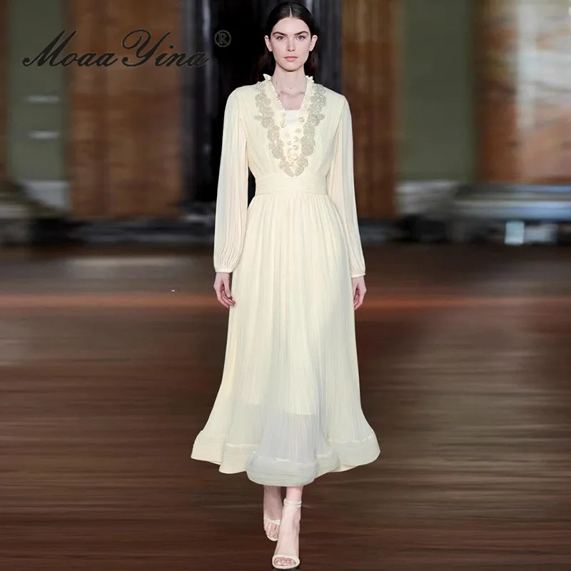 

MoaaYina European station V-neck heavy industry nail bead full body pleated waist cinching princess snow spinning evening dress