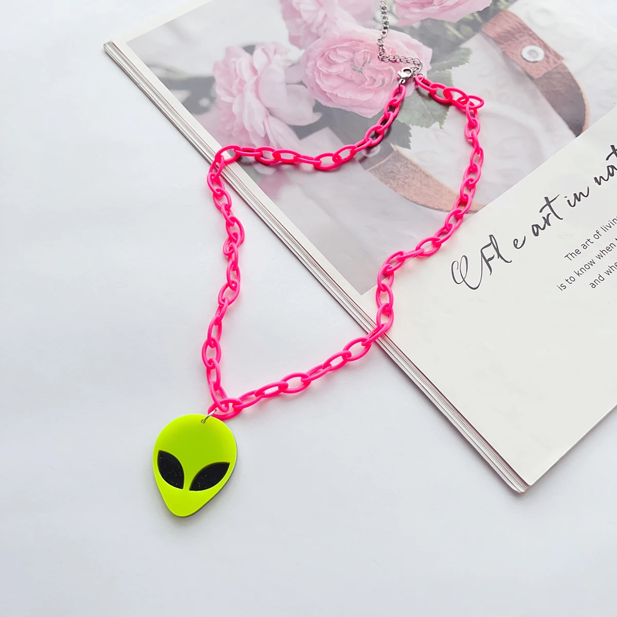 Y2K hip-hop Rock Contrast Fluorescent Alien Pendant Long sweater Chain Necklace Women\'s Accessories