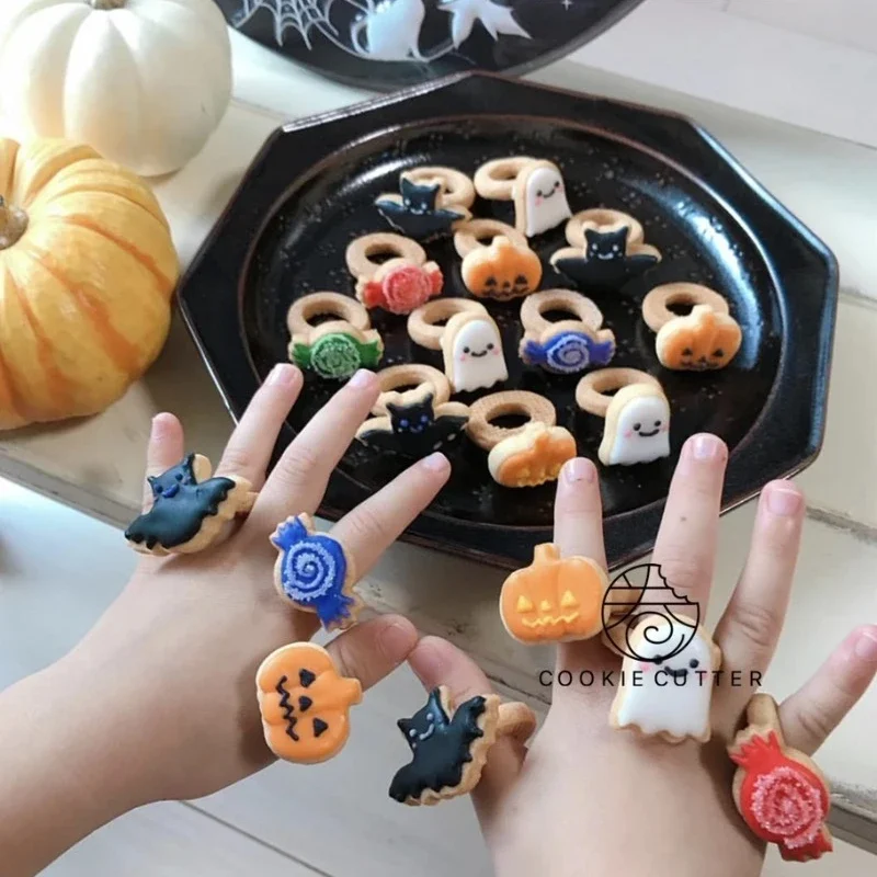 Halloween Bat Pumpkin Skull Cookie Cutter Molds Mini Ring Biscuit Cookie Mold Cartoon Stamp Pastry DIY Cake Decorating Tools