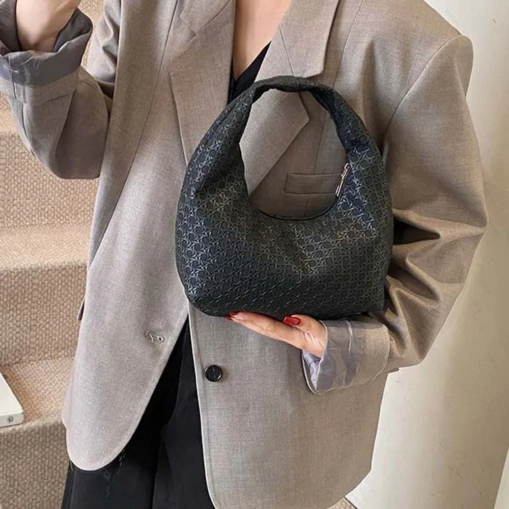 

Elegant Soft Leather Handbag Anti-splash Water Large Capacity Underarm Bag Texture French Style Woven Embossed Hobo Travel