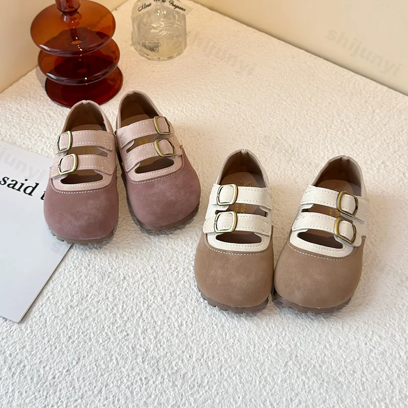 

Детская повседневная обувь, новинка весны 2024, корейское издание, сандалии принцессы на мягкой подошве для девочек, модные трендовые легкие одинарные туфли