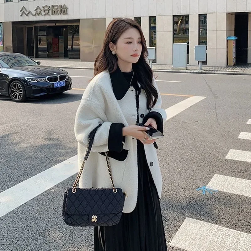 Wearing A Small Fragrant Lamb Fur Coat On Both Sides For Women's Autumn And Winter 2025 New High-end Fashion Commuter Coat B3