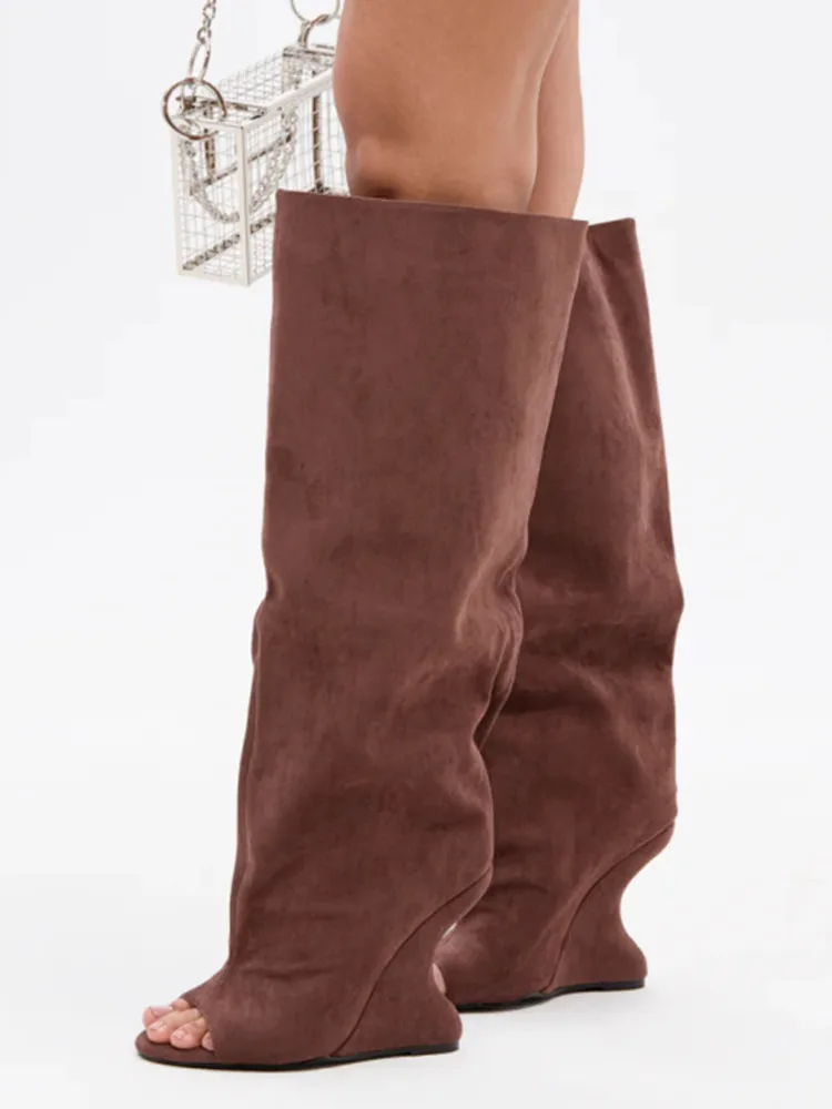 Thumbnail 4 - #18 Latest Middle Heels Offers