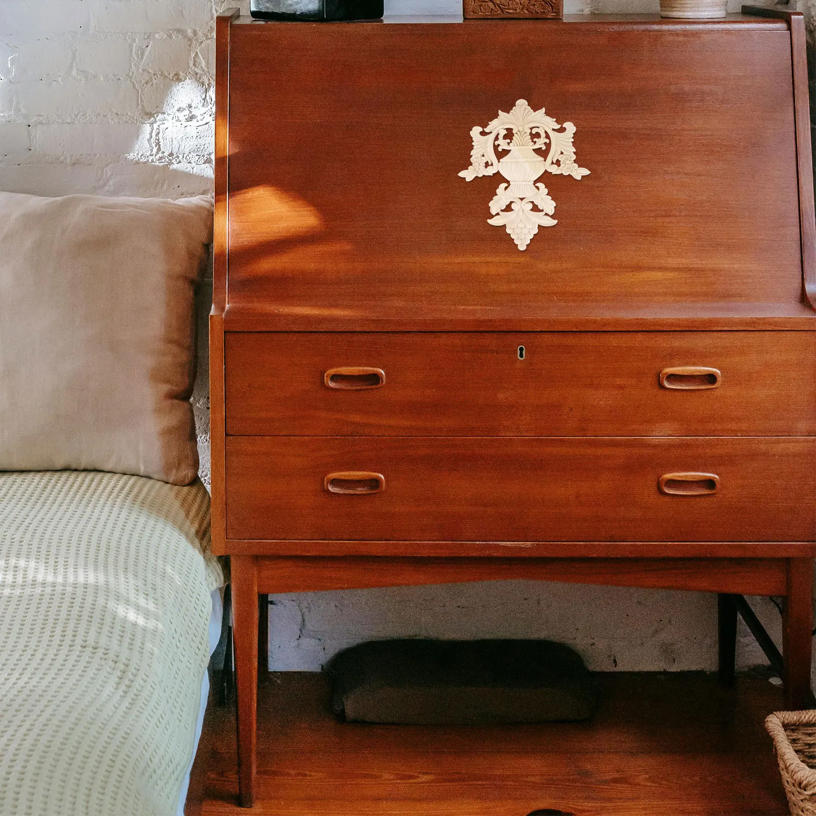 

Unpainted Wooden Carved Appliques Reliable Material for Furniture Decor Bed Door Cabinet DIY Wood Onlay Wooden Carved Appliques