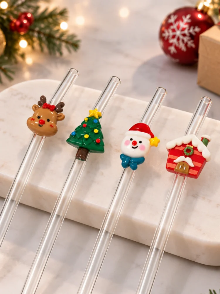 4PCS Decorated Bent Reusable Clear Glass Straw, Christmas Themed Reindeer Snowman Tree House Straw for Hot & Cold Beverages