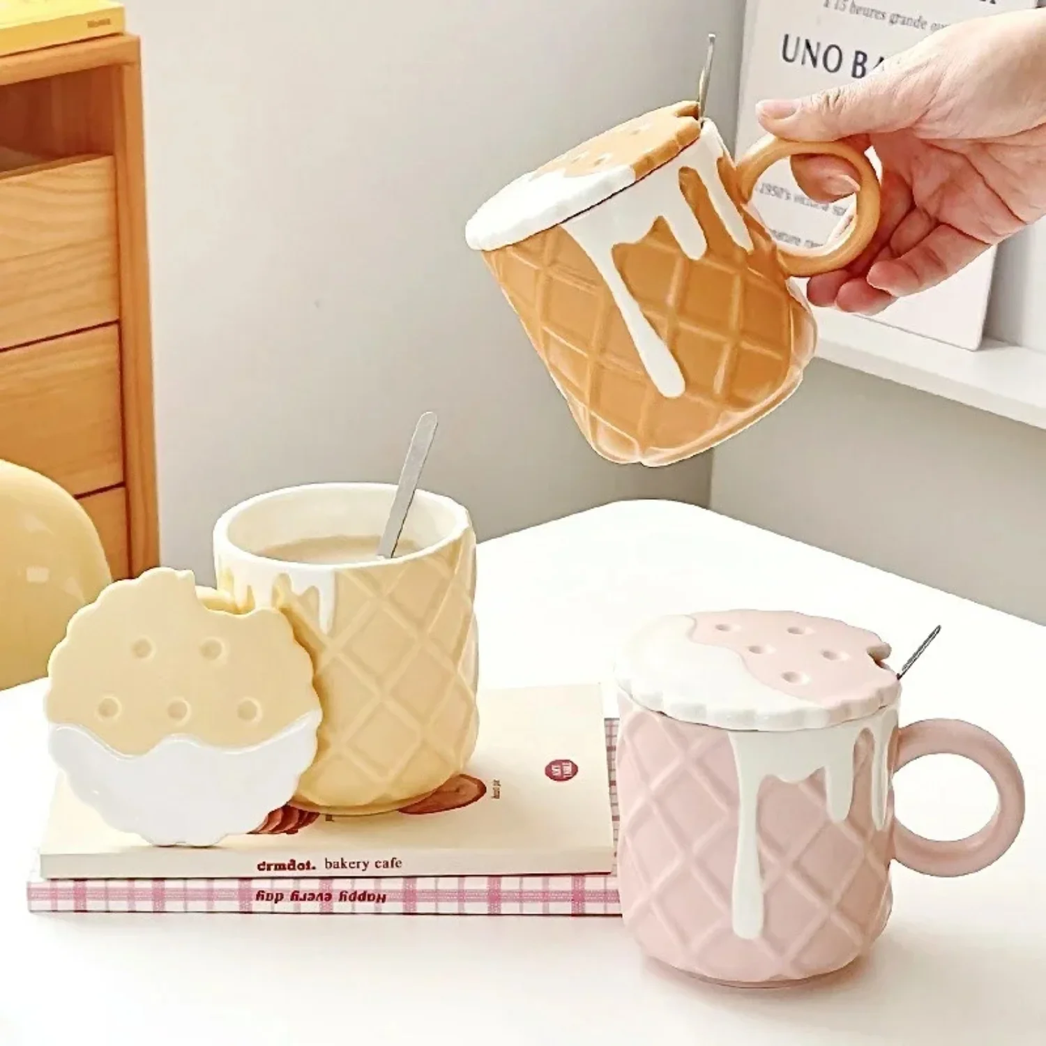 1pc 400ML Biscuit Pattern Coffee Mug With Lid And Spoon Ceramic Coffee Cups Cute Kawaii Water Cup Summer Winter Drinkware Gifts