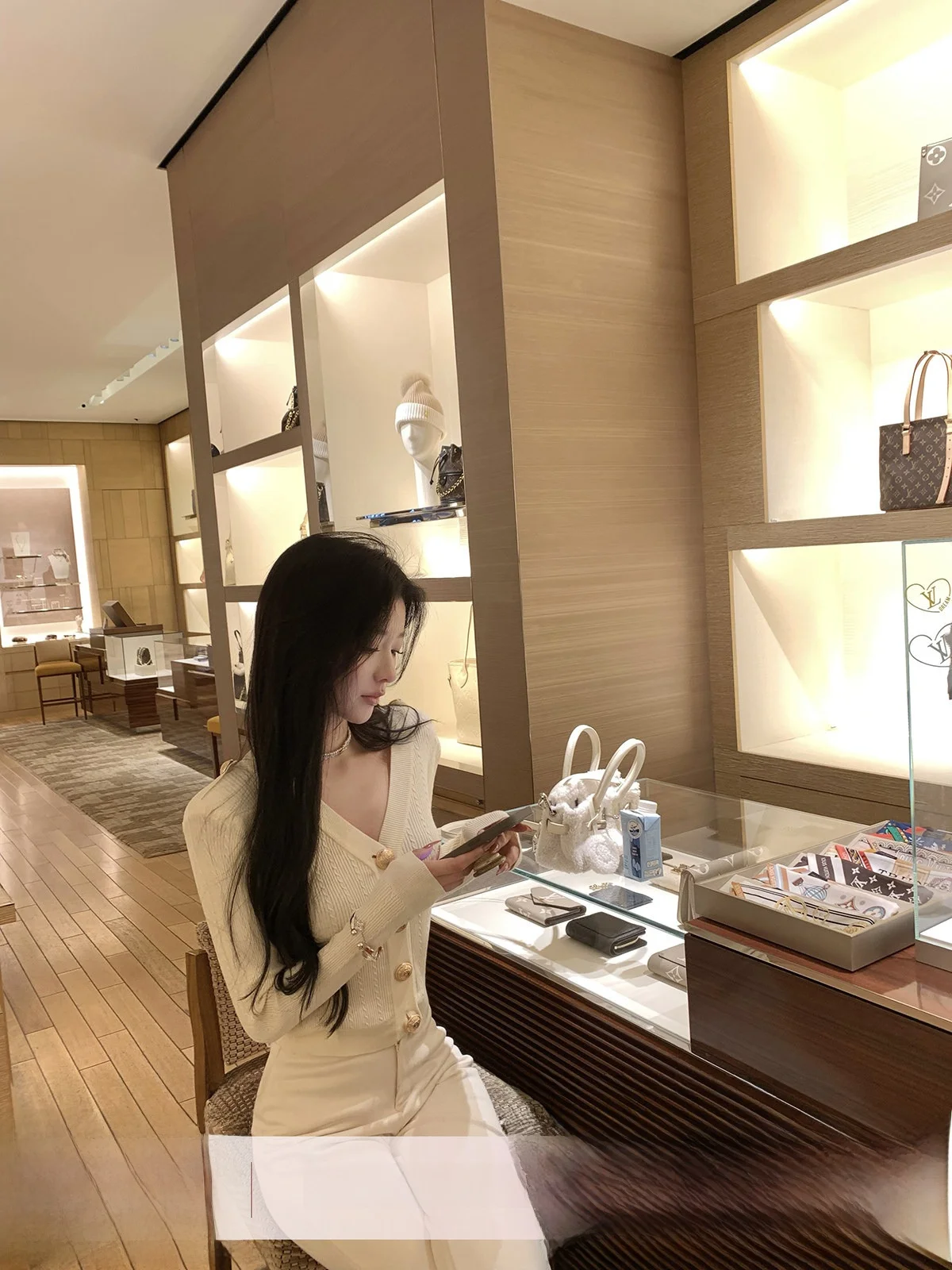 

YOLI Zhang Yuli Gentle Secret Garden Apricot: Вязаный свитер с V-образным вырезом для женщин, приталенный, зимний, модный пуловер