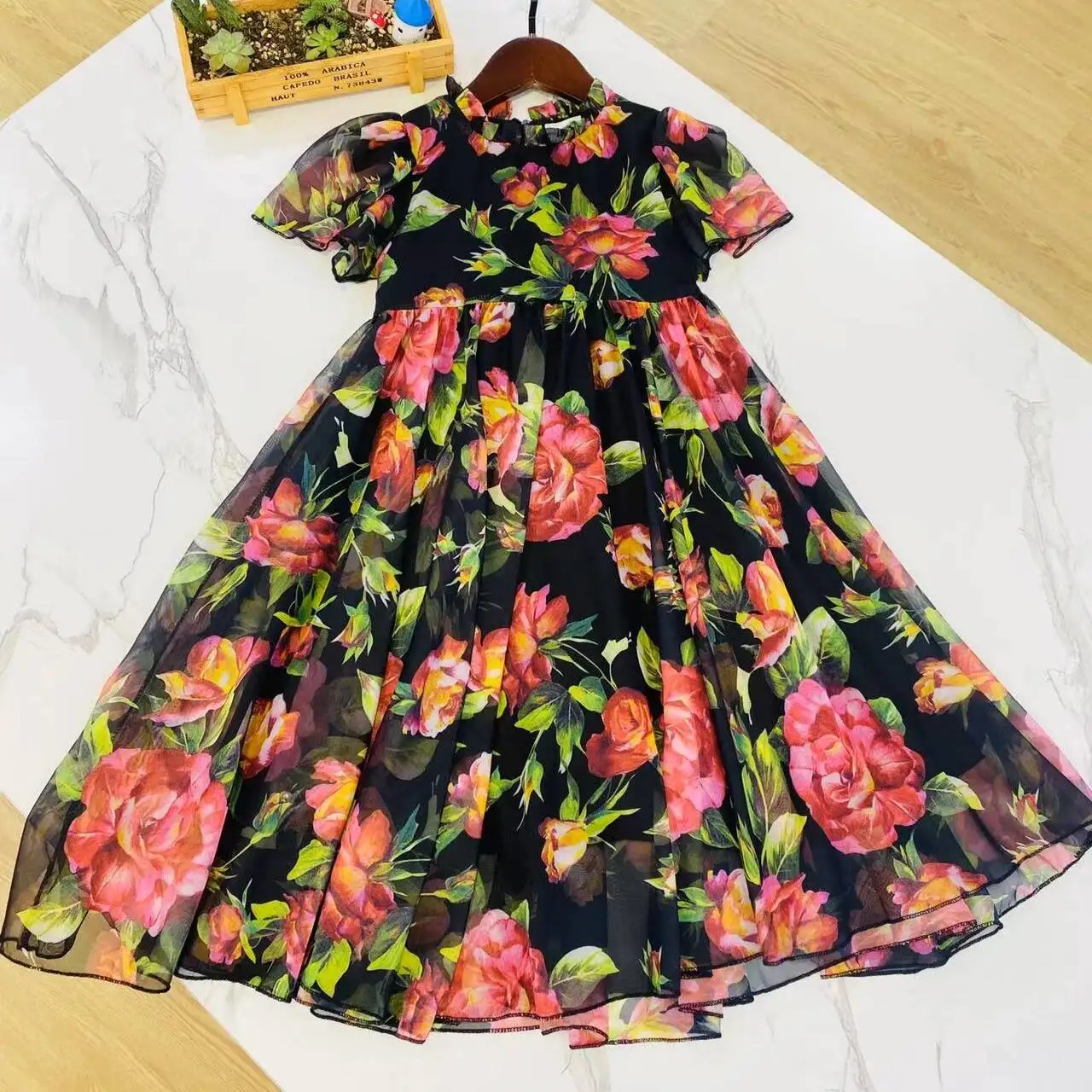 New design children's dress girls' new western-style flower princess dress summer beach dress