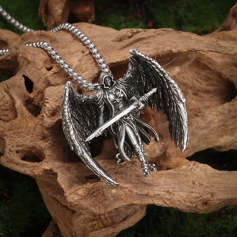 Retro Gothic Angel Wings Feather Pendant Necklace Personalized Pendant Mythical Character Trend Fashion Jewelry Accessories