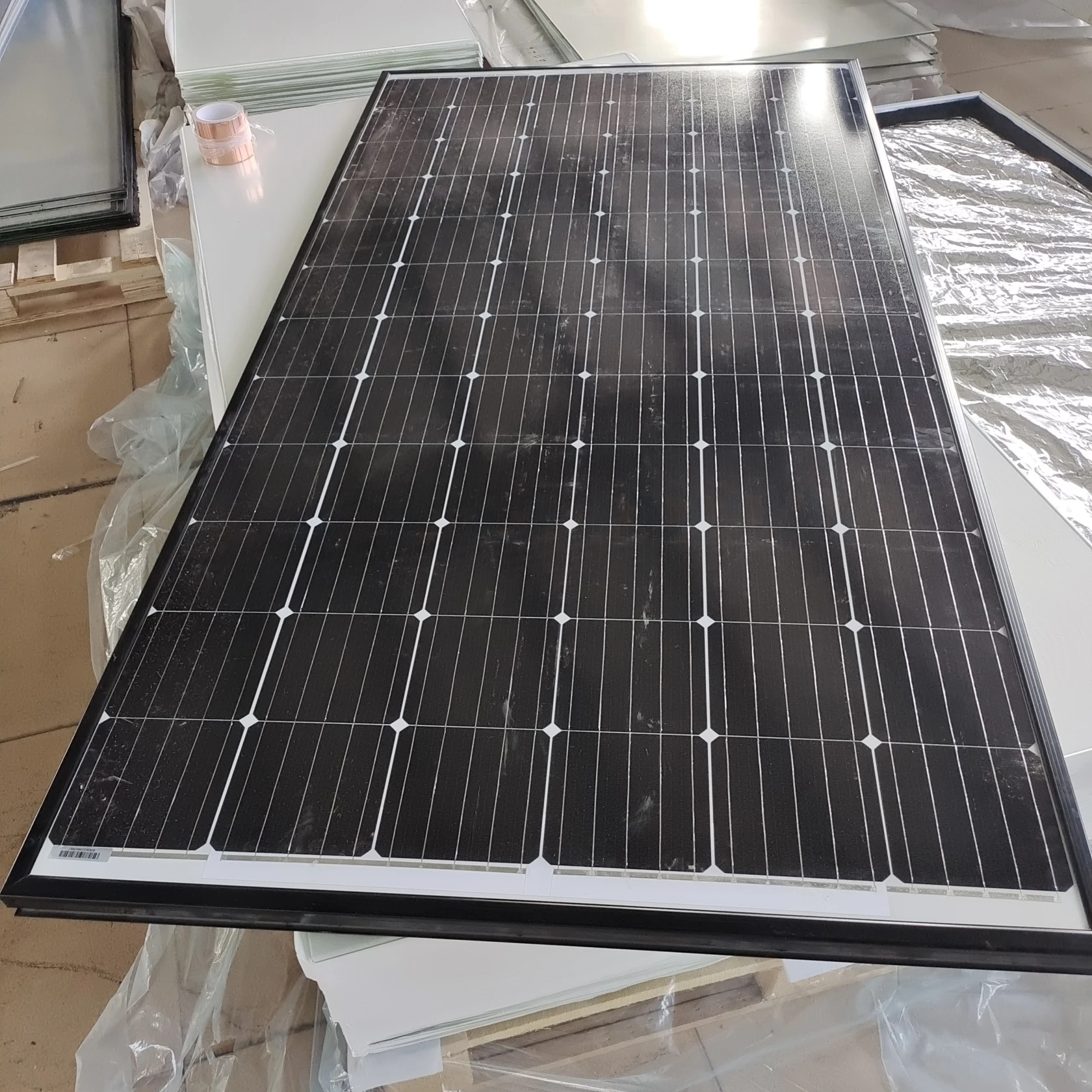 Painel térmico fotovoltaico de painéis solares monocristalinos de eficiência PVT 540w