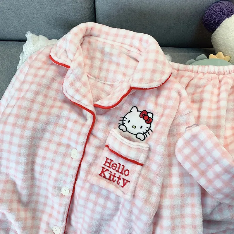 Conjunto de pijama de Hello Kitty para mujer, pijamas bonitos de franela con dibujos animados, pijamas cálidos de felpa, ropa cómoda y esponjosa para el hogar, conjunto de dos piezas