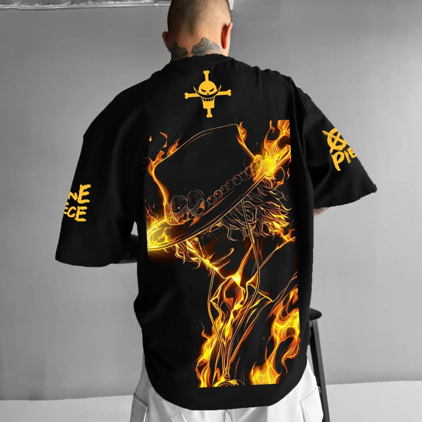 Kaus Grafis Anime One Piece Luffy Zoro Pakaian Jalanan Pria Wanita Atasan Kasual Longgar Ukuran Besar Lengan Pendek Pakaian Sehari-hari Trendi Musim Panas