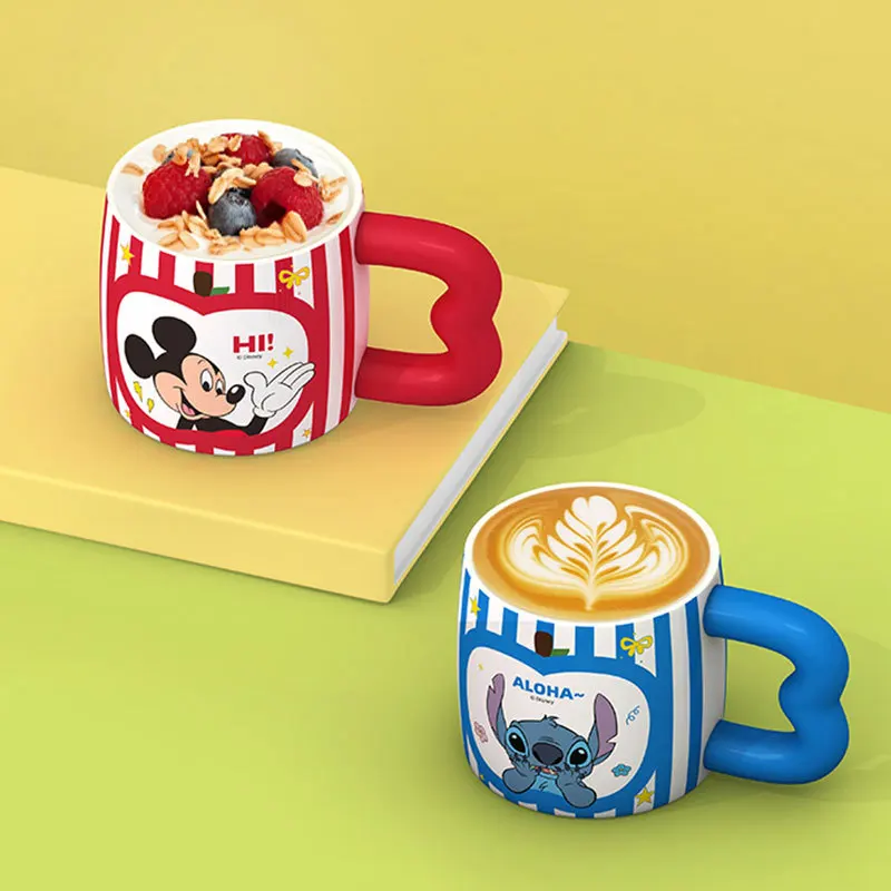 Mug keramik Anime Stitch Lotso. Cangkir kopi susu berkapasitas besar. Peralatan makan anak-anak anime yang lucu, personal, dan kreatif.