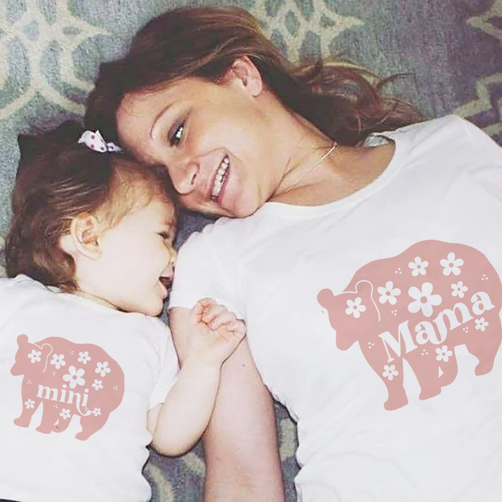 

Mom bear mini bear Family Matching Tshirts Retro floral bear shirts Mommy and Me matching outfit Summer Boho tops tees