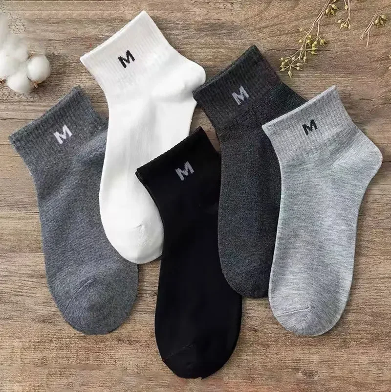 

Men's Breathable Short Socks Suitable for All Seasons Sweat Absorbing Thin Sports Short Socks with Letter M Printing Decoration