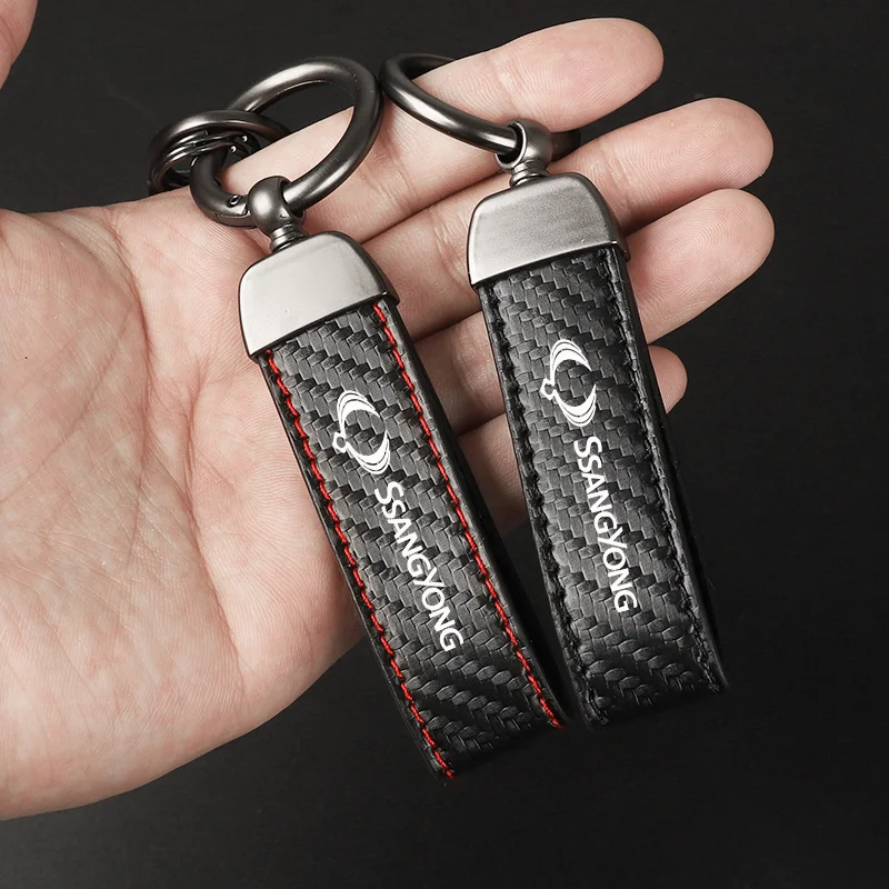 NEW Car Carbon Fiber Leather Keychain Horseshoe Buckle Jewelry for SsangYong Kyron Stavic Rexton Sports Tivoli Musso Accessories