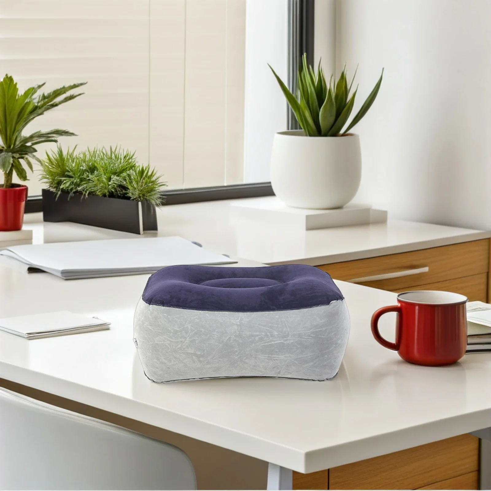 2 Buah Bantal Sandaran Kaki Tiup Abu-abu Biru Sandaran Kaki Portabel untuk Kursi Kantor Rumah Perjalanan Mobil Pesawat Meja Bangku Kaki Eva Lipat