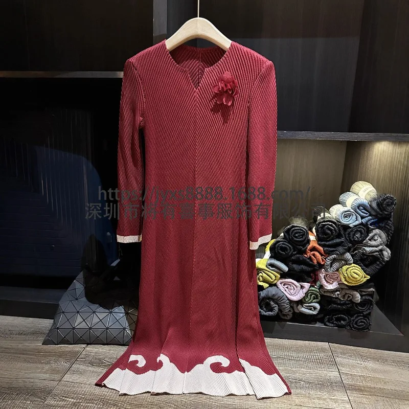 

Плиссированное платье Miyake, осень 2021, новое платье Plisse с v-образным вырезом и длинными рукавами, цветной принт, длинная плиссированная юбка, женская модная одежда