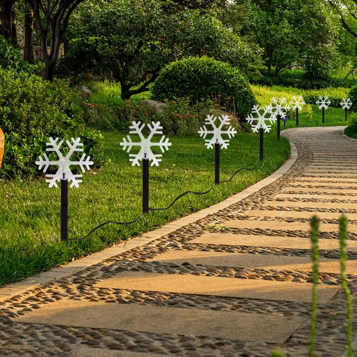 5Pcs Christmas Pathway Lights Waterproof Snowflake/Xmas Tree/Star With Stake Lamp Solar Powered Suitable For Home Outdoor Decor