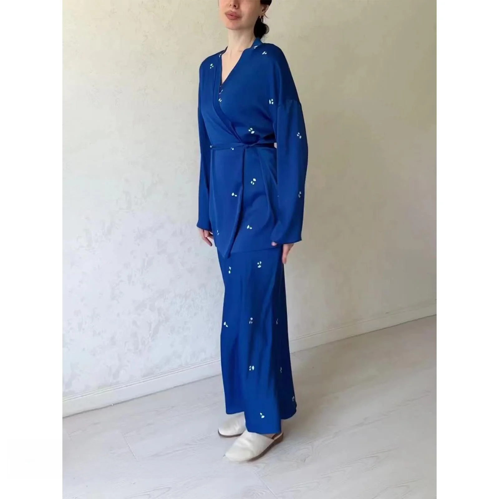 

Новый длинный топ све с принтом и юбка с поясом, комплект женских юбок Fion Ensemble, осенняя коллекция Ele