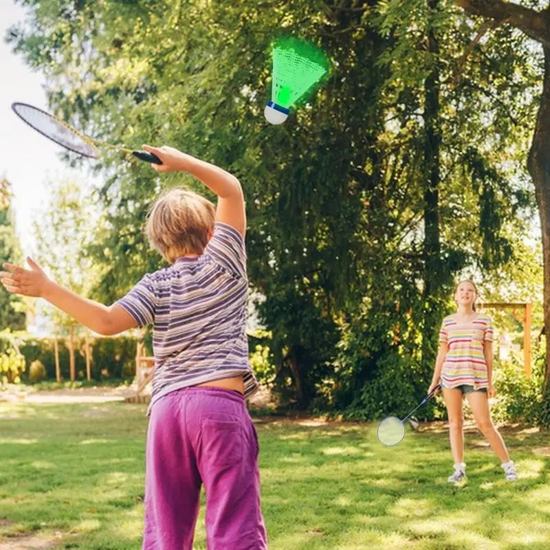 Éclairage LED de badminton coloré dans la nuit sombre, spot lumineux de sport, accessoires de coq de navette, volant de badminton, 3 pièces, 4 pièces