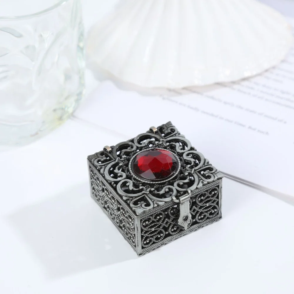 

Шкатулка с ажурным цветочным узором для коллекционных серег, шкатулка для бусин-розария, высокопрочный органайзер для ожерелий, специальная шкатулка для туалетного столика