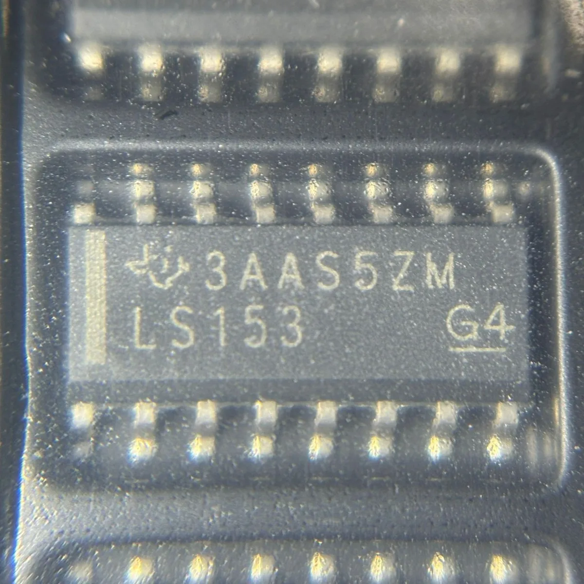 

Original genuine SOIC-16 silk-screened LS153 signal switch codec SN74LS153DR IC chip integrated circuit
