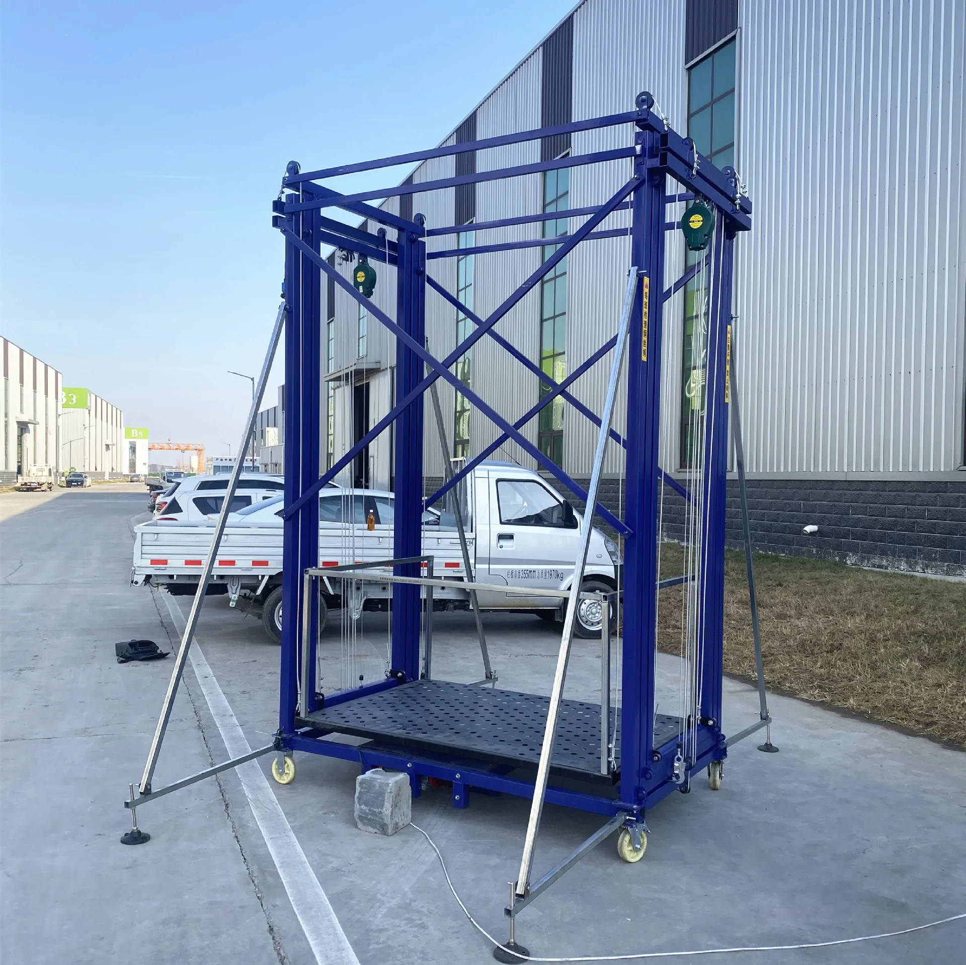 Electric scaffolding home decoration climbing platform automatic lifting folding mobile scaffolding