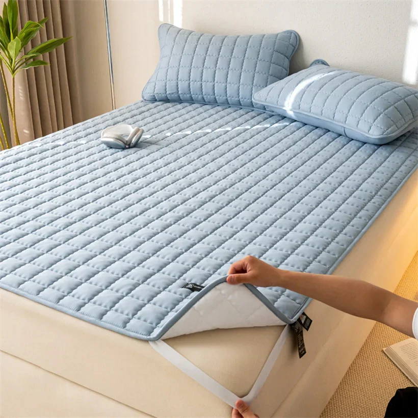 Quilted Waterproof Mattress Protector Breathable Noiseless Tatami Style Anti-Slip Mattress Topper Soft Bed Cover Bedding