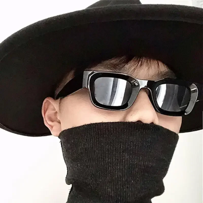 Fashion Travel UV400 Protection Sun Glasses Unisex Small Frame Concave Sunglasses Men Luxury Design Retro Hip-hop Punk Sunglass image 3
