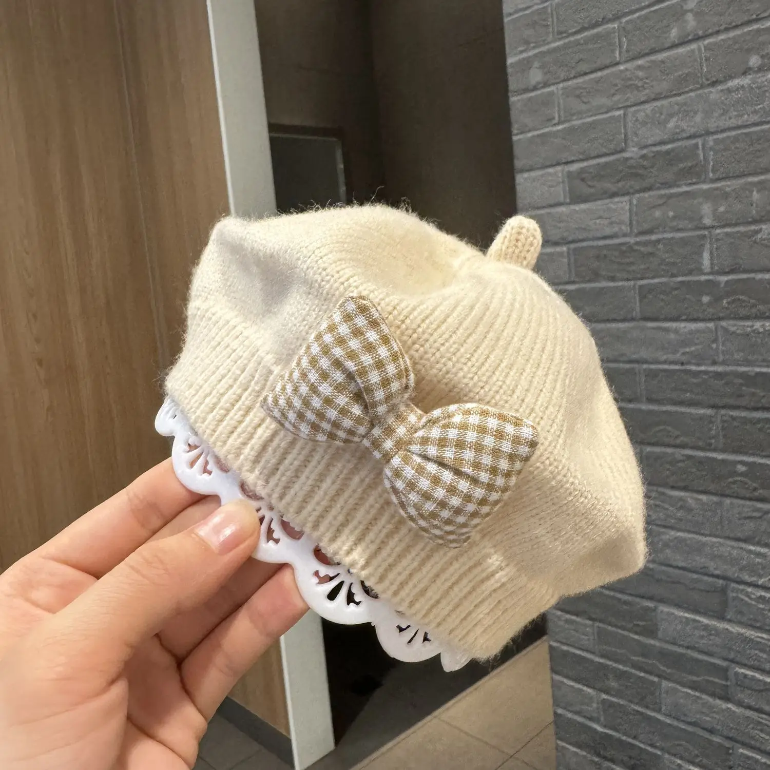 Autumn Winter Baby Girls Warm Bowknot Knitted Hats Children Beret Beanie Hat Solid Hat Soft Comfortable Kids Bonnet For 2-8Years