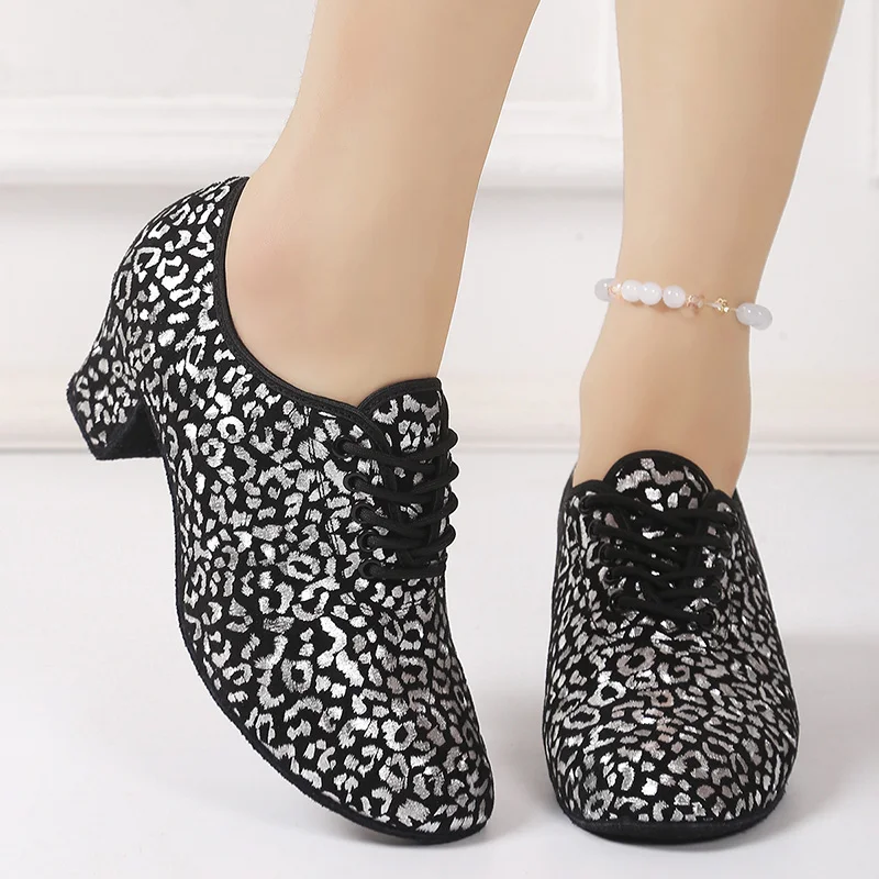 nouvelles-chaussures-de-danse-professionnelles-pour-femmes-semelle-souple-femme-respirant-jazz-chaussures-de-danse-de-salon-dames-fille-baskets-de-danse-moderne