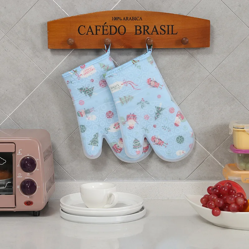 Christmas New Baking Oven and Microwave High-Temperature Resistant Non-Slip Silicone Heat-Resistant Gloves