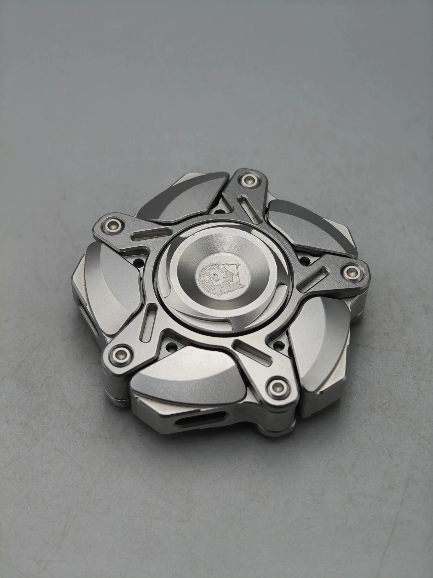 Used EDC Kits Five-leaf Origin, Stainless Steel Material. Fingertip Gyro, Open Nail Gyro Edc Metal Decompression