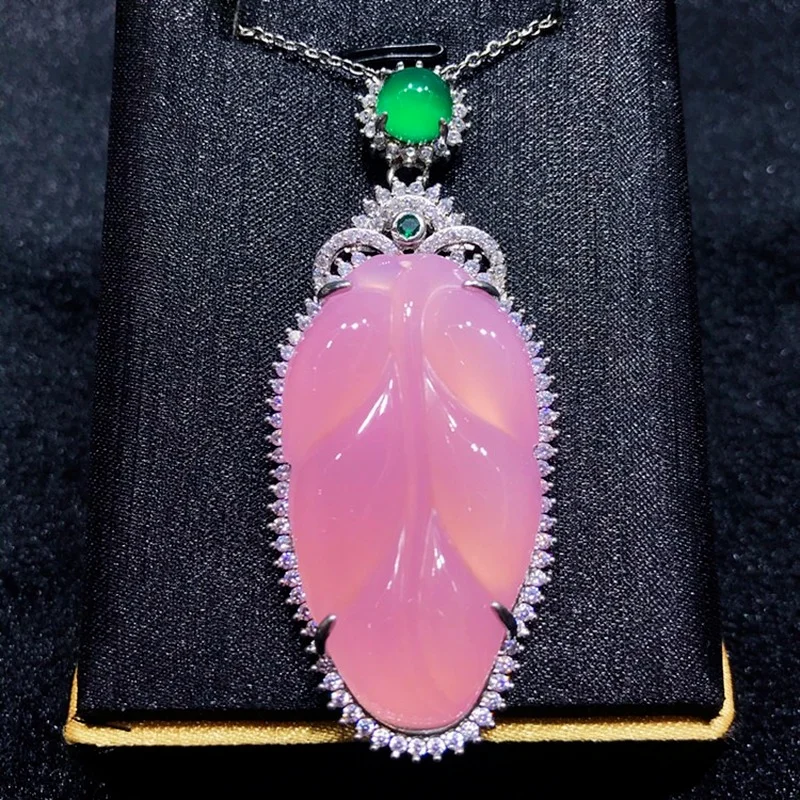 New High-ice Chalcedony Leaf Pendant Ladies Agate Gold Branch Jade Leaf Pendant Jewelry