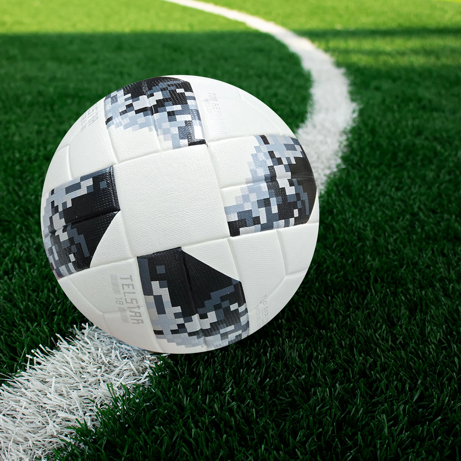 Le più nuove palloni da calcio Formato standard 5 Materiale PU Gioco di partite ufficiale all'aperto di alta qualità Allenamento di calcio Futbol senza soluzione di continuità